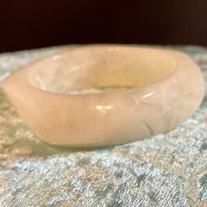 👑 Cream/White/ Translucent Swirled Bangle Bracelet